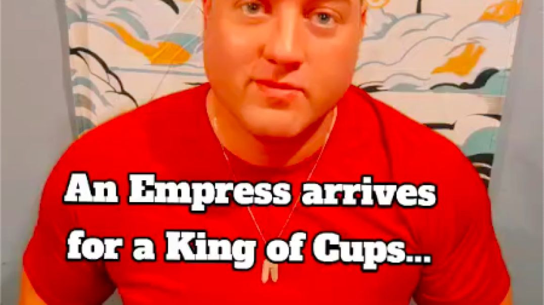 ⁣An Empress Arrives For A King Of Cups⁣⁣:  A Collective Card Reading